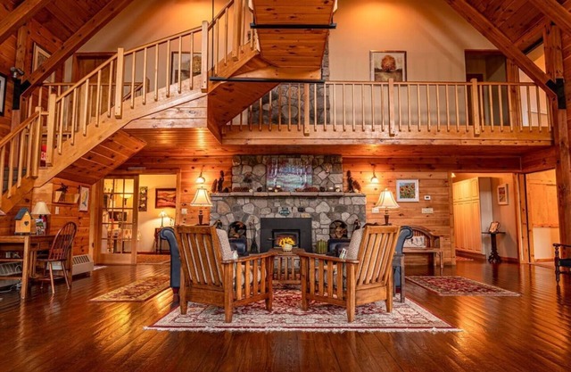 11-Bedroom Family Retreat/Wedding - Lake Champlain