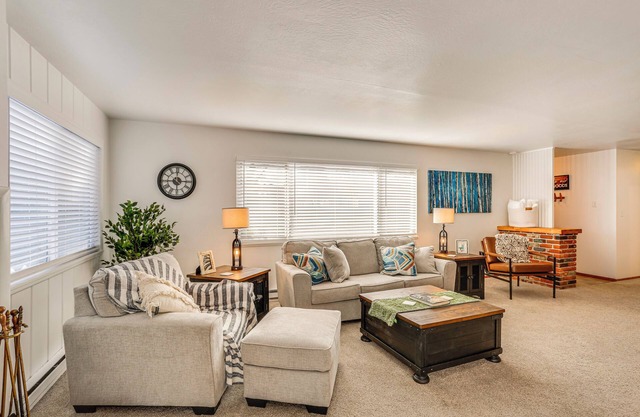 11 Mi to Burney Falls: Charming Home w/ Fireplace