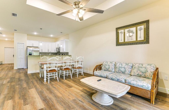 11 Mi to Fort Myers River District Suburban Haven