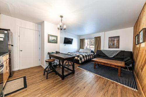 112 Bldg B condo