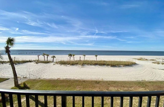 #113 Beautiful 2 bed 2 bath condo with beach views