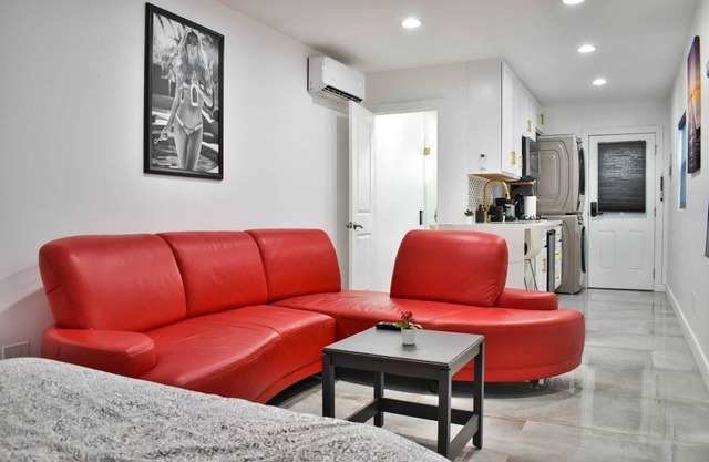 114D - Compact Studio - Couples Retreat