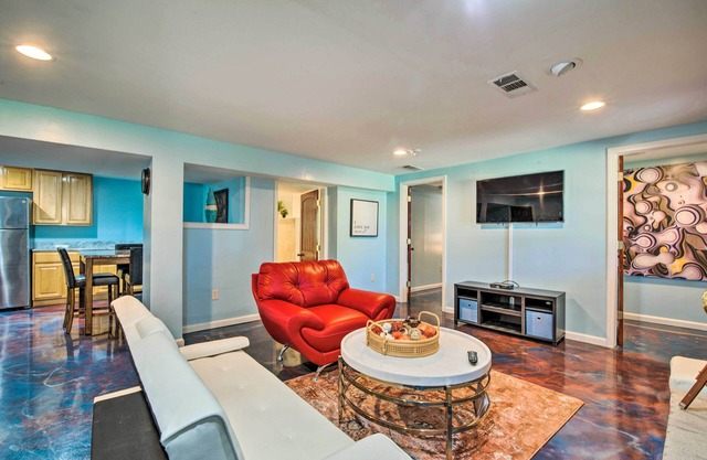 Decatur Apartment w/ Tennis Court ~ 11 Mi to ATL