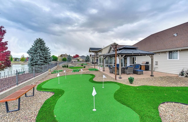 12 Mi to Flagstaff: Pet-Friendly Home w/ Sunroom!