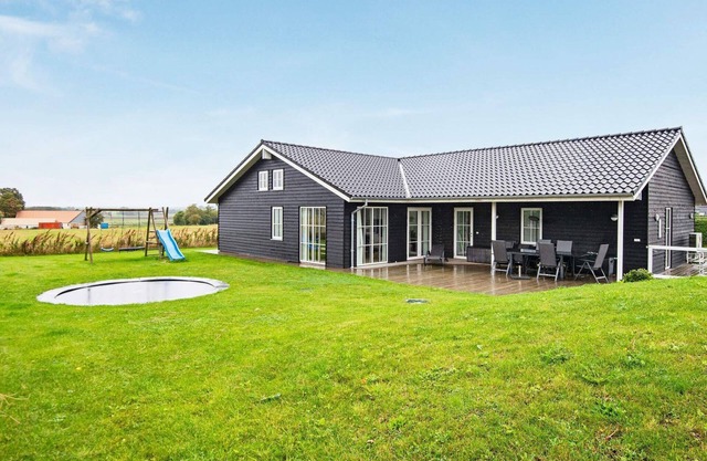 12 Personen Ferienhaus in Ebeltoft-By Traum