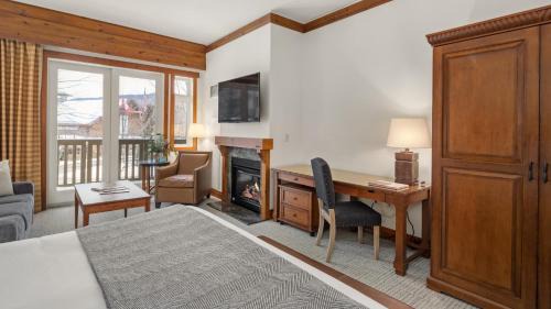 1216 The Lodge At Spruce Peak Ski in Ski Out Studio Spruce Peak Village Views 2nd floor By Stowe Mountain Rentals