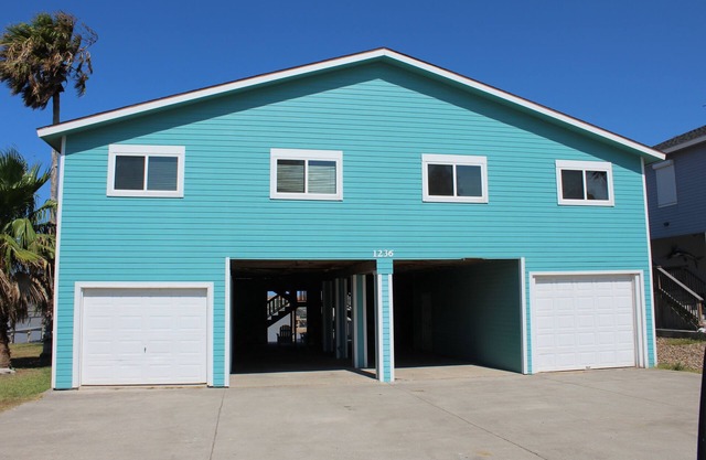1236 Port South - You will know what it feels like to live in paradise!