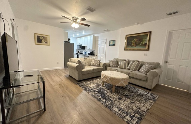 126-Home (5BR): One unit of a duplex near FSU-A