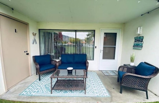 #127 condo by large pool/hot tub/Gorge Shuttle-book separately