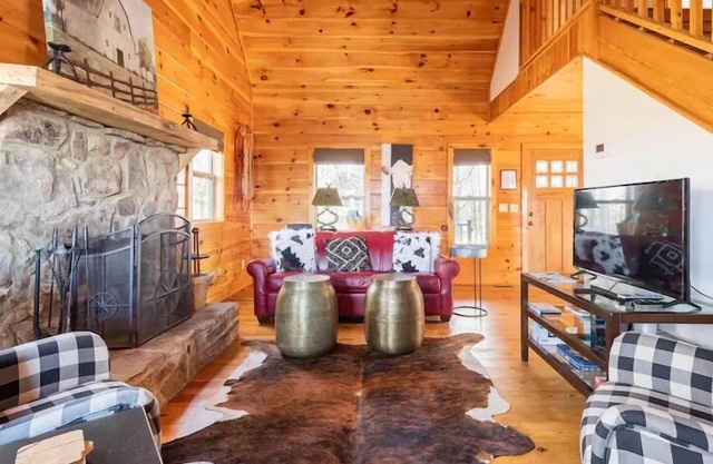 $129 June Mid-Week SALE! Brow-HotTub-FirePit-Pets-New Bath