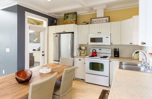 129 Malarkey Lane (Beach Front)