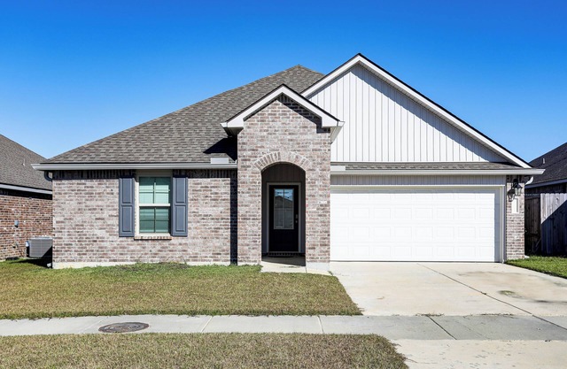 13 Mi to Baton Rouge: Family-Friendly Home