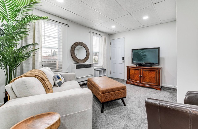 13 Mi to Buffalo: Cozy Apartment in Depew!