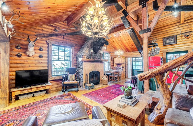 ~ 13 Mi to Main St: Park City Cabin w/ Mtn Views!