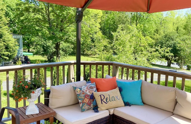 13 miles from West Point Entire Cottage on 1.5 acres 3BR 2BA