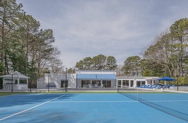 Hamptons getaway - Pool, Tennis court, hot tub and more