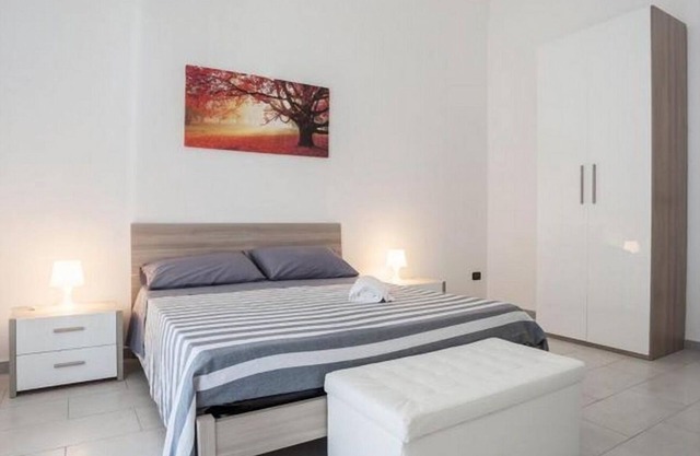 Haus mit perfektem Balkon x 2! In der Mitte!
