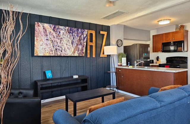 13 Pl Right · Renovated|APT|Downtown|Phoenix|Beautiful Patio