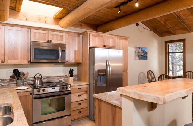 13 Wildflower: 2 BR / 2 BA Wohnung in Sunriver, 6 Personen