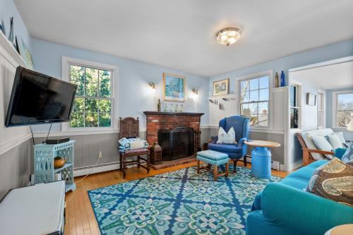 13 Wood Avenue Sandwich - The Salty Sunset Inn
