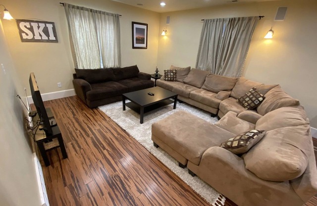 1300 sq foot private apartment for a world class Utah ski trip!