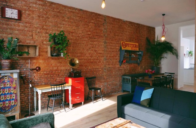 130sqm appartment with 20sqm terras and free parking