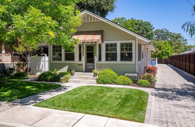 13th Street Retreat - A few blocks to downtown Paso!