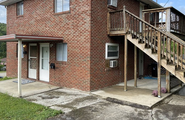 14 A North Grimmett Avenue.