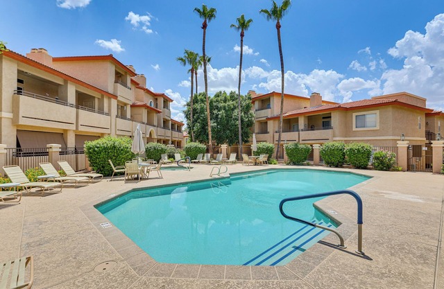 Eigentumswohnung mit Balkon & Shared Pool-14 Mi DT Phoenix