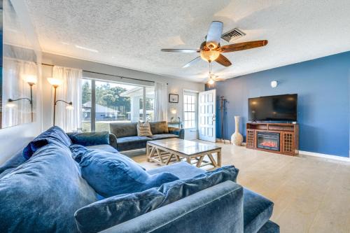 14 Mi to Legoland Haines City Retreat with Yard!