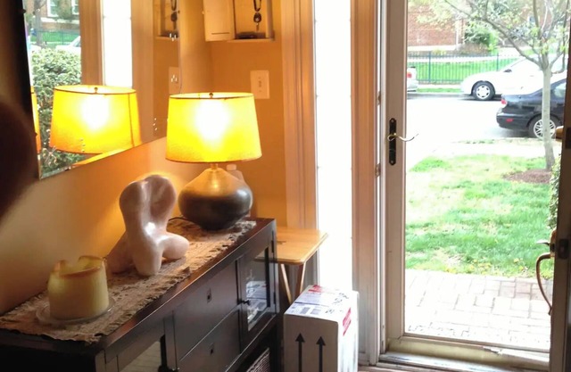 14 Min to White House - 1 Studio Rm on Ground Fl w/Patio/Full Bath/Laundry