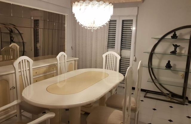 140m2 apartment with lateral sea views D6