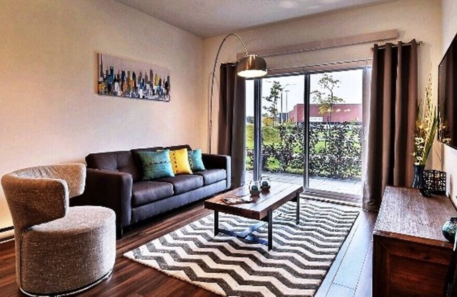 # 145 Schöne und helle Wohnung in Brossard