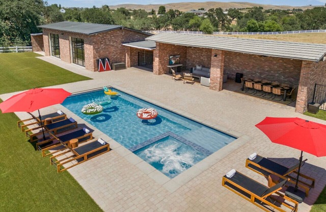 15 Acre Luxury Estate | VIP Experience