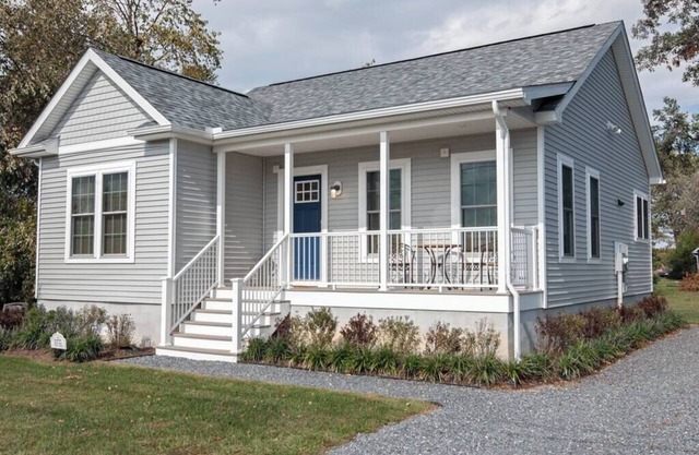 15% Off Promo! Tilghman Cottage by Views & Eats