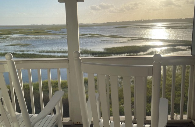 15 Quarterdeck Lane - Resort Access Included! Golf Cart Included! Amazing Sunset Views!