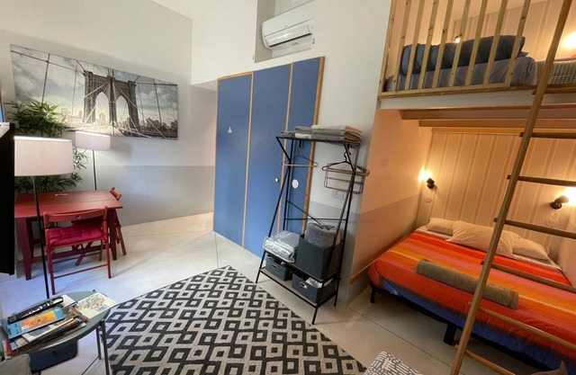 150 meters from the beautiful Matosinhos beach, close to restaurants and transportation