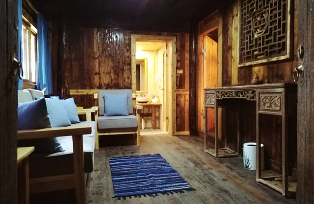 150 Jahre alt Authentisches, familienfreundliches, ethnisches Dong Village Holzhaus