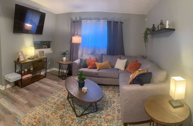 1520 B Bonita · Two BDRM Apartment in Middletown w Private Laundry