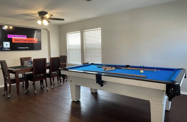 155” theater 6 bed pool/poker table bed downstairs
