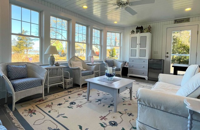 157 Tahanto Rd - Updated 3BR home w/ ocean view, steps to beach!