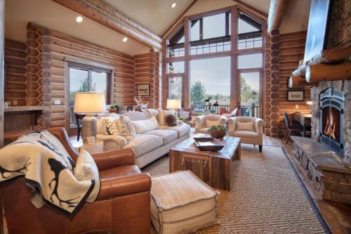 16 Blackfoot Trail