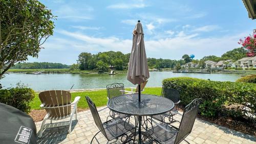 1618 Port Villa - host2coast