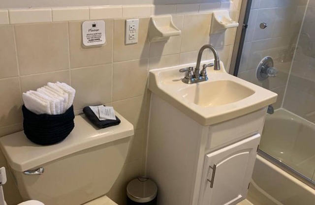 1631 2H · Adorable 2bed Apt / 20min nach NYC-Parkplatz Avail.