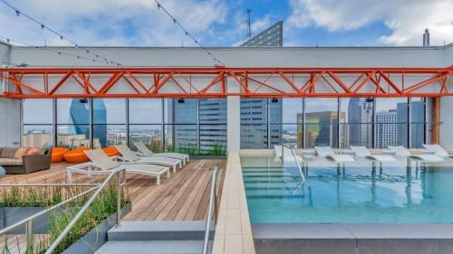 16th FL Bold CozySuites with pool, gym #3