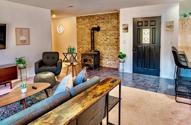 17 Min to NRG, Private, Grill, Huge Yard, Cozy