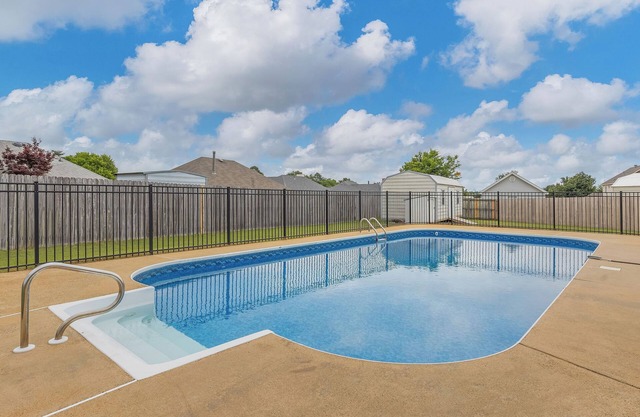 17 Springs / RTJ Golf / Saltwater Pool / Sleeps 8