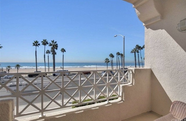 171 most nights, Ocean frnt Condo 1450 sq. Ft. 3 BDR 2BA ocean views all rms