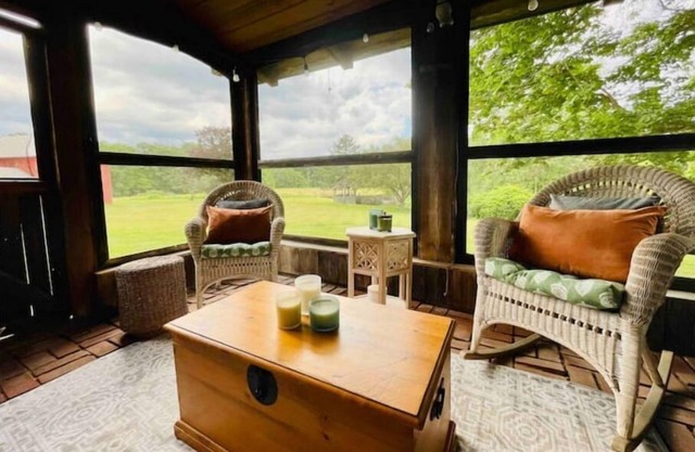 1735 Stone Farmhouse in NY's Hudson Valley