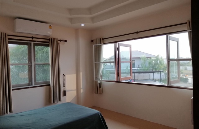 175squarewah / neu renoviert / 90sqwah Hinterhof / 4 Schlafzimmer / 3 Badezimmer